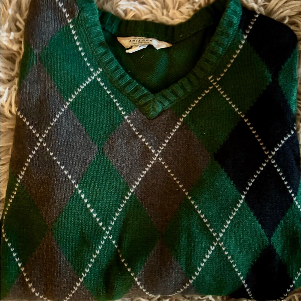 Arizona Jean Company V-Neck Sweater Green and Gray Argyle